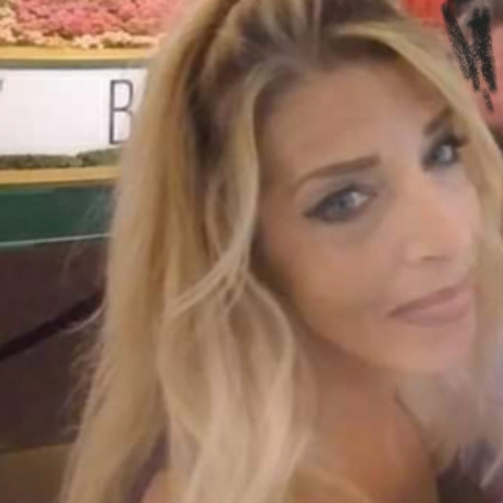 Meet your Posher, Elaina